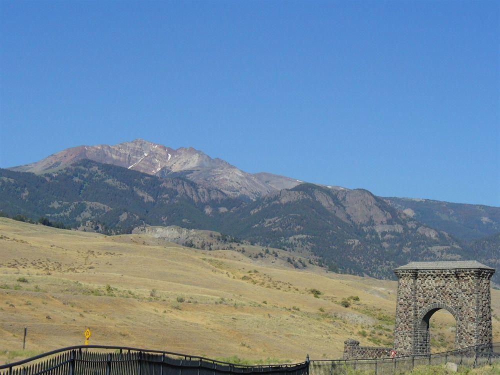 Yellowstone Condos & Suites การ์ดีเนอร์ ภายนอก รูปภาพ