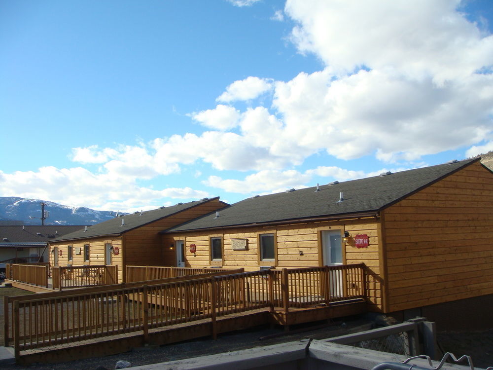 Yellowstone Condos & Suites การ์ดีเนอร์ ภายนอก รูปภาพ