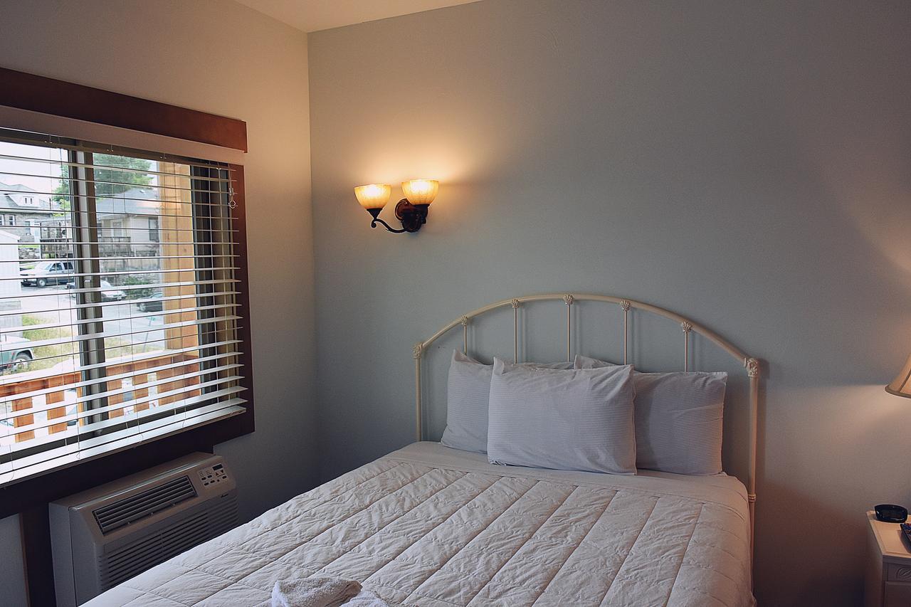 Yellowstone Condos & Suites การ์ดีเนอร์ ภายนอก รูปภาพ
