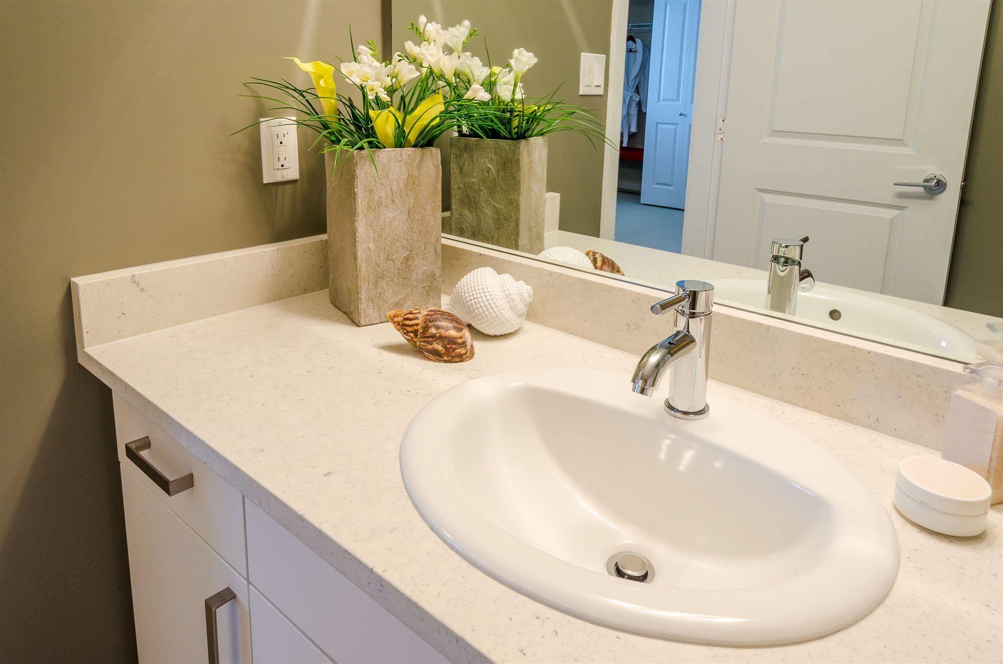 Yellowstone Condos & Suites การ์ดีเนอร์ ภายนอก รูปภาพ