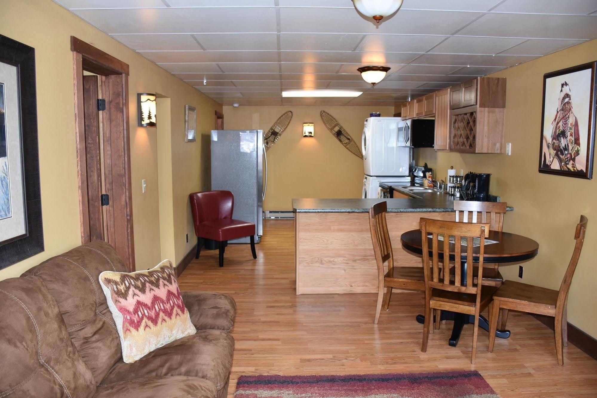 Yellowstone Condos & Suites การ์ดีเนอร์ ภายนอก รูปภาพ